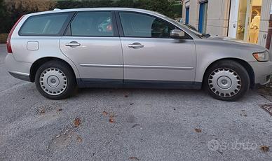 VOLVO V5 2.0 DIESEL