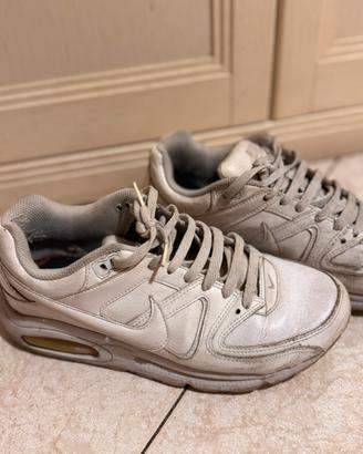Nike Air Max bianche numero 42