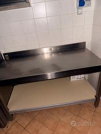 Tavolo da lavoro cucina