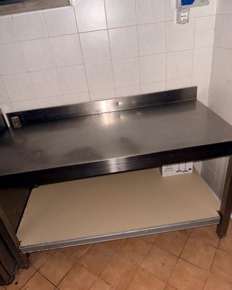 Tavolo da lavoro cucina