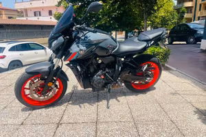 YAMAHA MT-07 TUTTO INCLUSO ANCHE PASSAGGIO! MINI