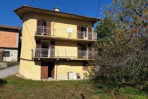 Casale indipendente con giardino privato