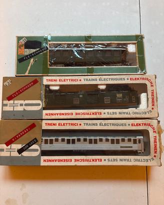 3 carrozze Fleishmann