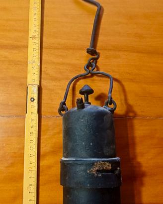 LAMPADA A CARBURO Minatori o speleologi