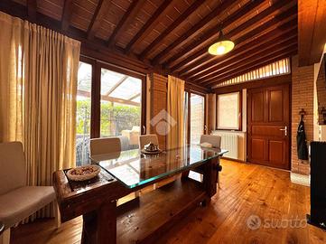 CASA INDIPENDENTE A MONTALE