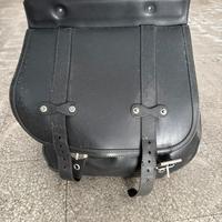 Borsa laterale per moto in cuoio