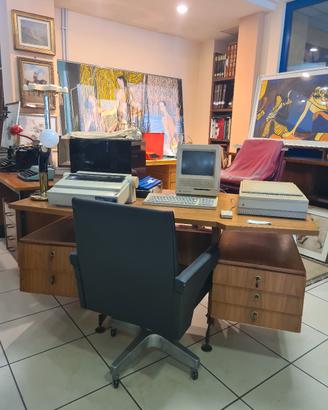 Vintage scrivania scandinava e poltrona