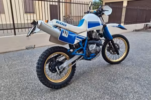 Suzuki DR 600