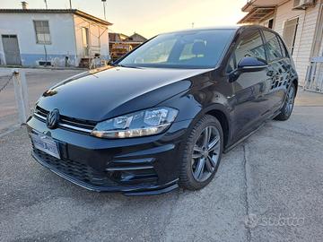 Volkswagen Golf 7.5 2.0 TDI R LINE 150 CV 2020 29M