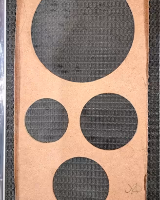 GRIGLIE ANTERIORI CASSE ACUSTICHE LEAK MOD. 2030