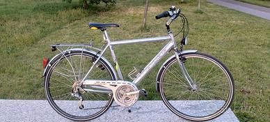 City bike/Trekking Olmo 28 pollici 24 vel. Shimano