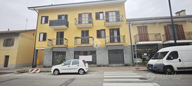 NEGOZIO A TROFARELLO