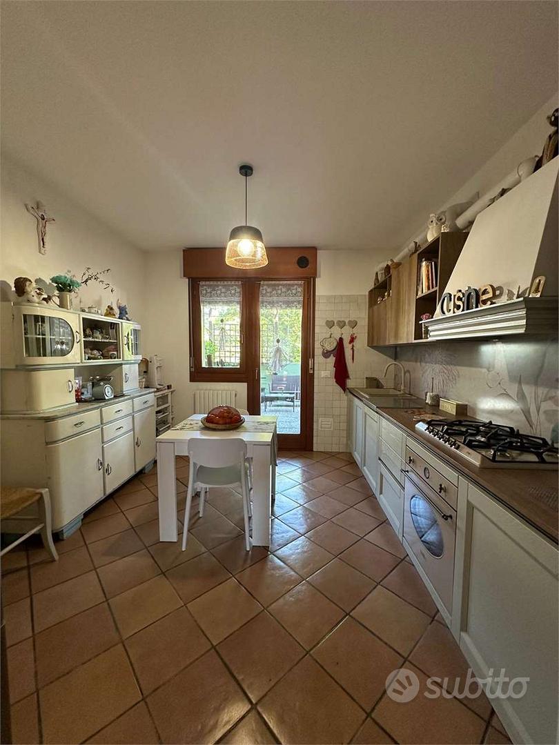 Apartment in VE - More