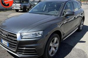 AUDI Q5 40 TDI quattro S tronic Business Design