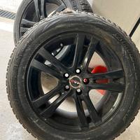 Gomme e cerchi neri Mak