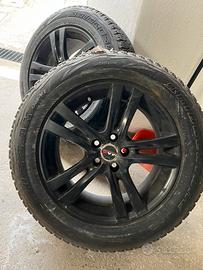 Gomme e cerchi neri Mak