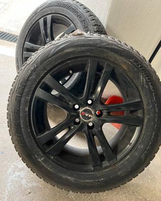 Gomme e cerchi neri Mak