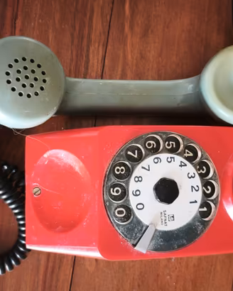 Telefono Vintage a Disco Safnat Milano - Rosso e G