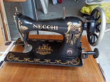 Macchina da Cucire Necchi Anni 900