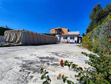 Casa Indipendente 3 vani con Esterni Brucoli