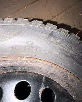 Gomme auto