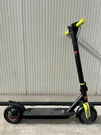 Monopattino elettrico batteria Nuova