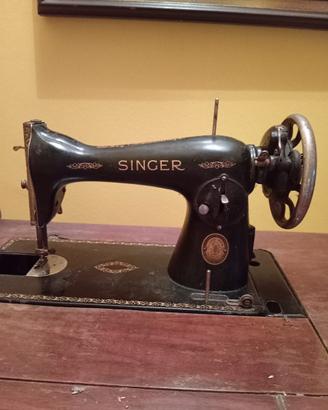Macchina da cucire SINGER 15M88 del ‘51 originale