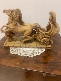 Statua antica in marmo perfetta