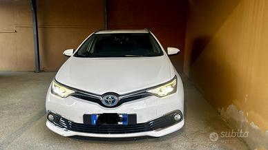 Toyota Auris Touring Sport 1.8 Full Hybrid Lounge