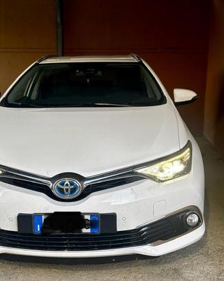Toyota Auris Touring Sport 1.8 Full Hybrid Lounge