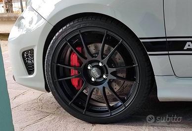 Gomme e Cerchi Oz  ultraleggera 18 nad Abarth.