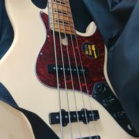 MARCUS MILLER V5 Alder 5 VWH Vintage White