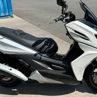 Kymco k xct 300 abs