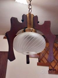 lampadario classico in legno massello e vetro