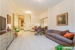 AMPIO TRILOCALE CON BALCONE!!