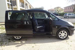 PEUGEOT 1007 UNICO PROPRIETARIO NEOPATENTATI