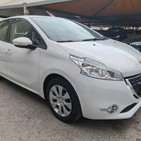 Peugeot 208 1.4 HDi 68 CV 5 porte
