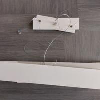 Lampadario a sospensione bianco in metallo