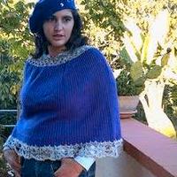 coprispalle poncho in maglia con basco coordinato