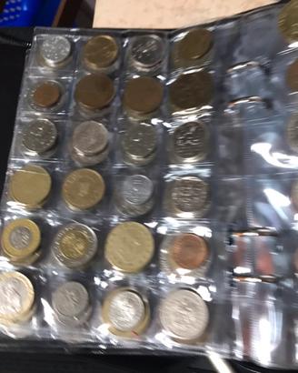 Collezione di  monete e banconote