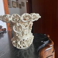 Antico centro tavola in ceramica