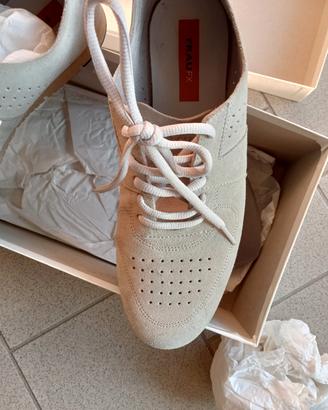 scarpa Frau camoscio n.41