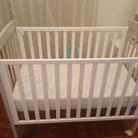 lettino per neonato marca cuoricini.