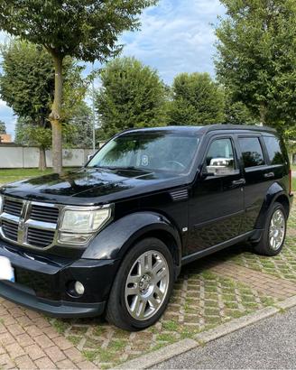 DODGE NITRO 2.8 SXT