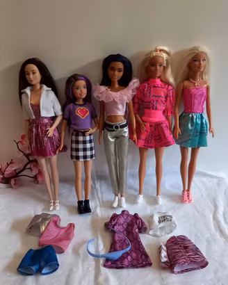 Lotto 4 Barbie Fashionista +Skipper 