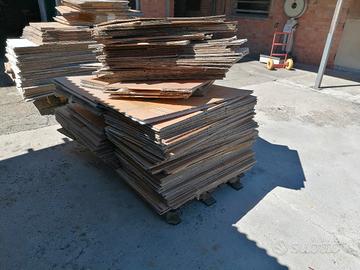 scatole di cartone nuove e usate