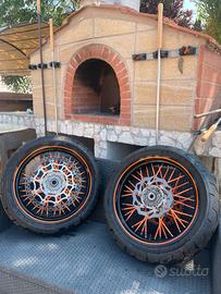 Cerchi motard 17 pollici