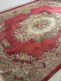 Tappeto orientale  annodato a mano e in pura lana