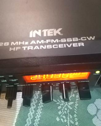 cb   intek HR   5500   280  ch   am  fm  usb lsb