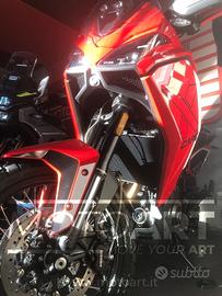 Moto Morini X-Cape 700 E5+ rossa cerchi a raggi in